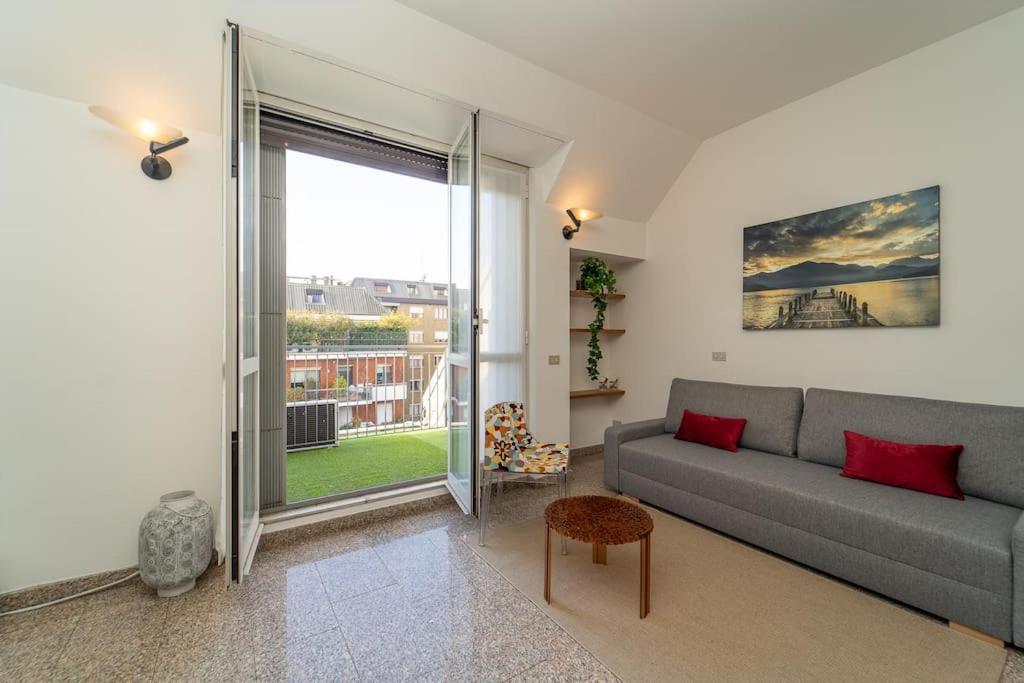 5 Giornate Apt Con Terrazzo E Garage Privato Milano Exterior foto