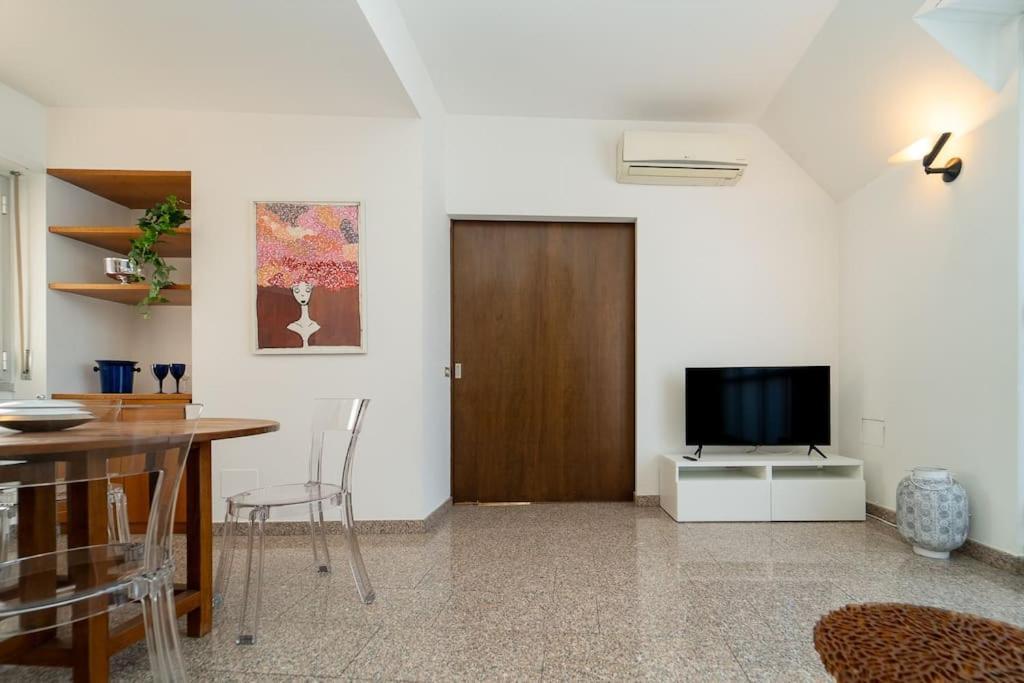 5 Giornate Apt Con Terrazzo E Garage Privato Milano Exterior foto